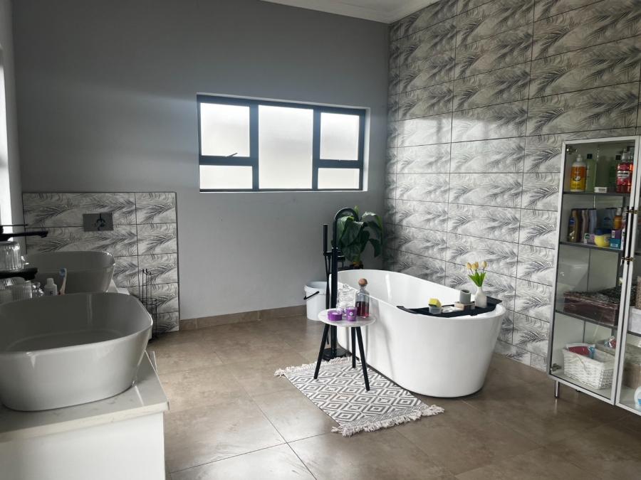 To Let 6 Bedroom Property for Rent in Seasons Lifestyle Estate North West